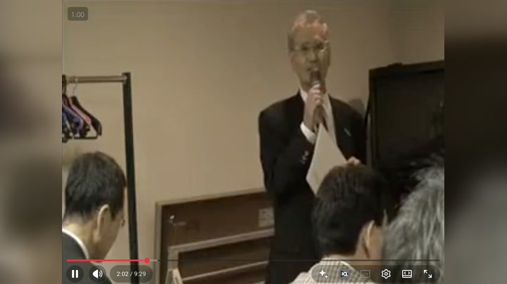 第85回例会「末期がんは手をつきしてはいけない」の講演中の様子